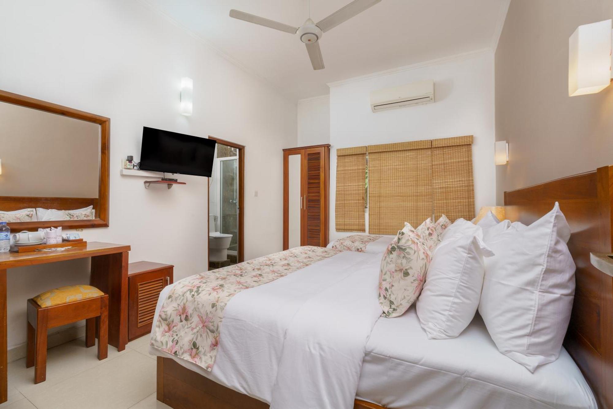 Hotel Travellers Nest Kandy Dış mekan fotoğraf