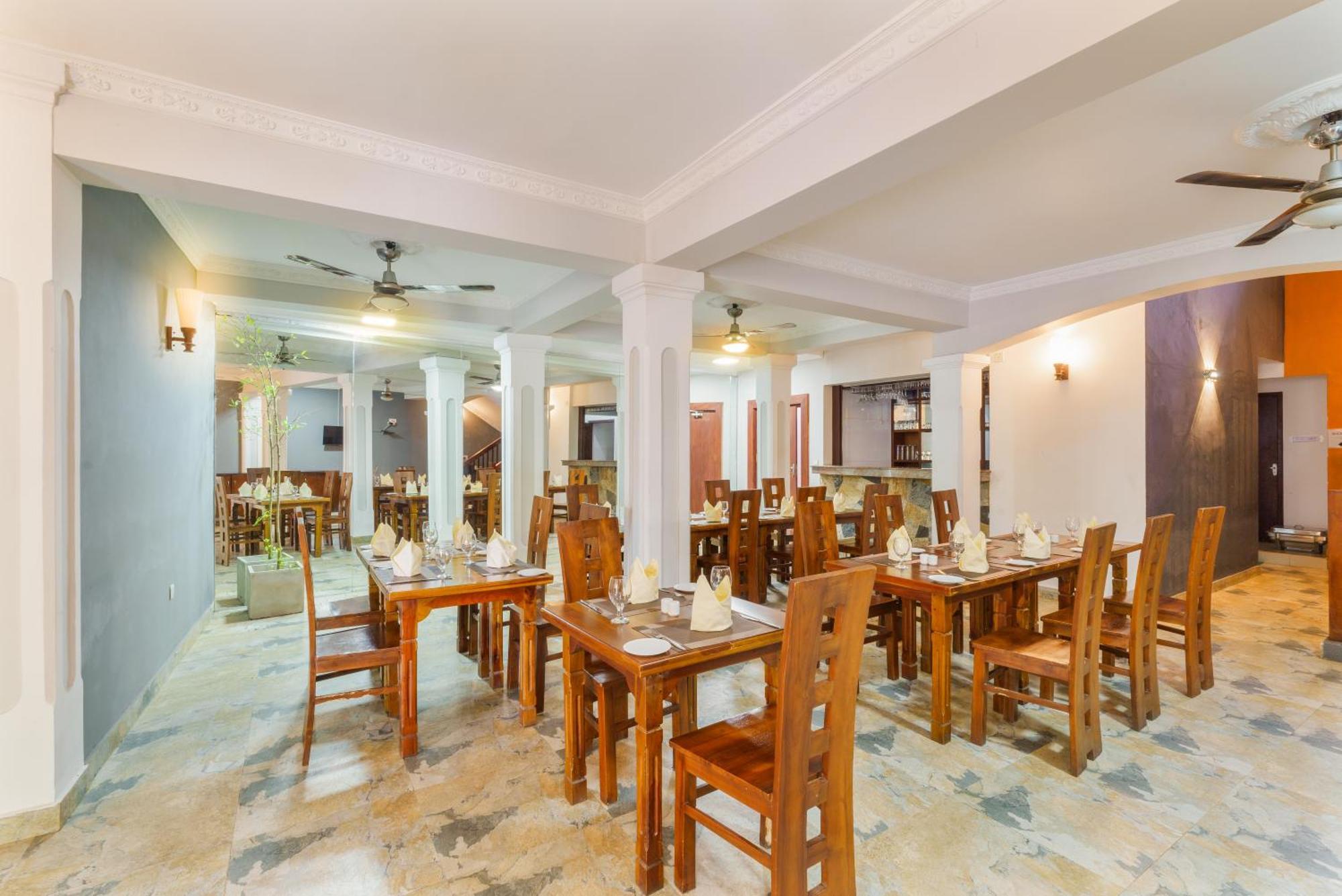Hotel Travellers Nest Kandy Dış mekan fotoğraf