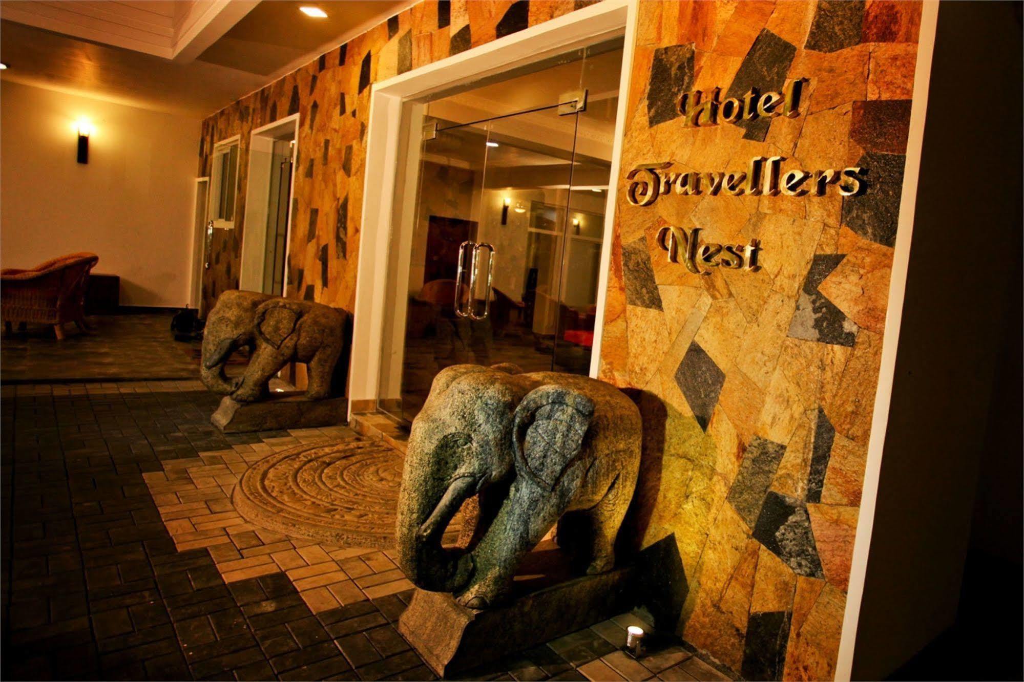 Hotel Travellers Nest Kandy Dış mekan fotoğraf